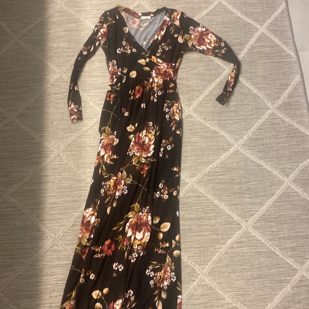 Long sleeve maternity maxi dress